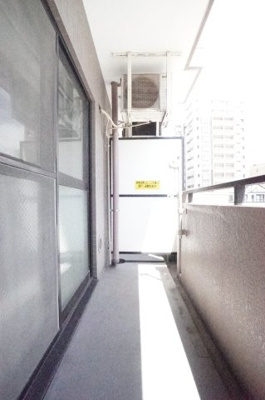 【バルコニー】 | パルフェ・シャンブル千葉 | ※同物件・反転タイプの写真です。