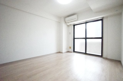 【居間・リビング】 | パルフェ・シャンブル千葉 | ※同物件・反転タイプの写真です。