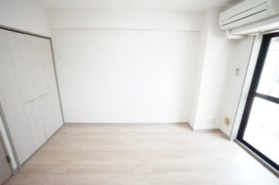 【洋室】 | パルフェ・シャンブル千葉 | ※同物件・反転タイプの写真です。