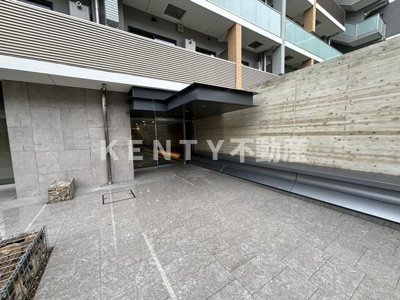 【エントランス】 | Ｊ．ＧＲＡＮ　Ｃｏｕｒｔ　品川西大井ＥＡＳＴ | 建物の内部です