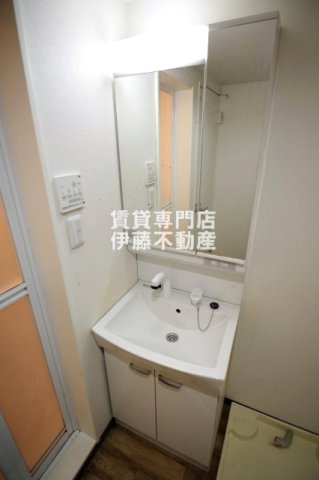 Gallery庄内通の洗面所|独立洗髪洗面化粧台