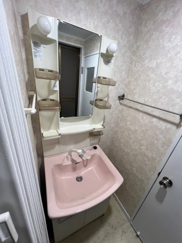 上高丸北住宅の洗面所