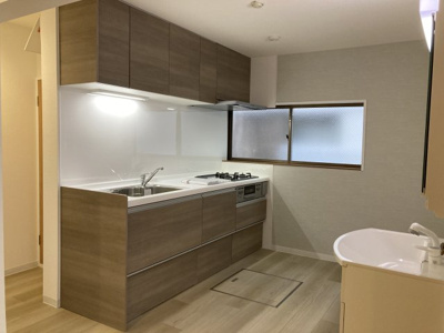 【居間・リビング】 | 台東区池之端2丁目戸建(連棟)