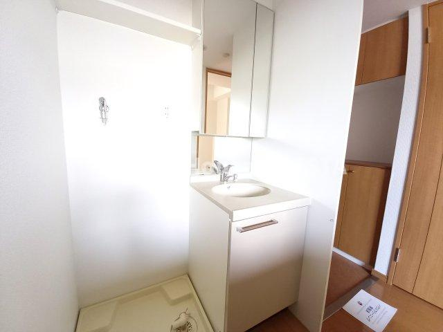 エステムコート神戸県庁前Ⅲフィエルテの独立洗面台