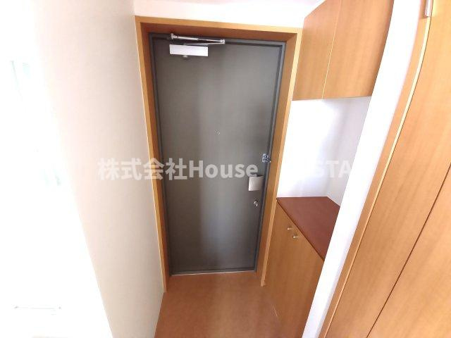 エステムコート神戸県庁前Ⅲフィエルテの玄関