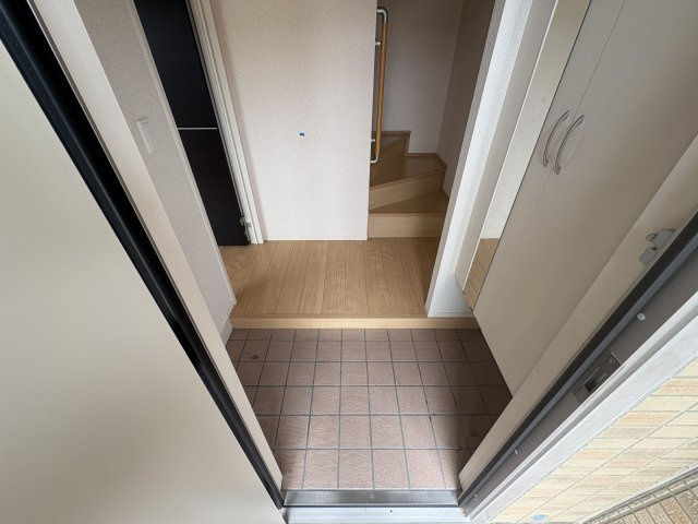 ステラハウスＢ棟の玄関