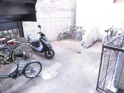 ピエール大宮の駐車場|駐輪場
