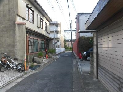 ピエール大宮の周辺|前面道路