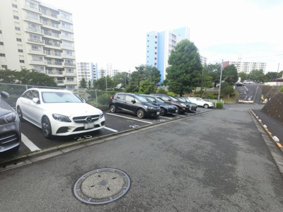 【駐車場】 | 野庭団地615-2号棟 | 駐車場です。