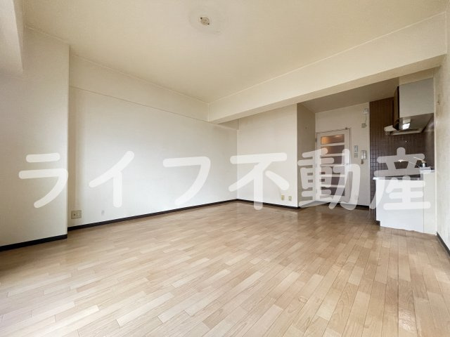 リヴィエールカンパーニュの居間・リビング|こちらのリビングで趣味の時間をお楽しみください