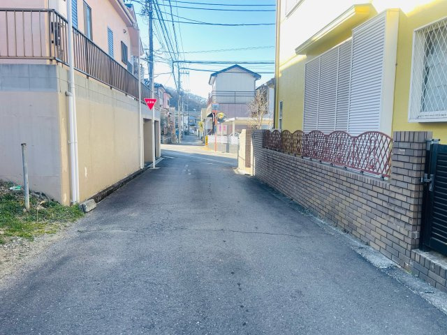 あきる野市牛沼　売地のその他|売地前の前面道路。
