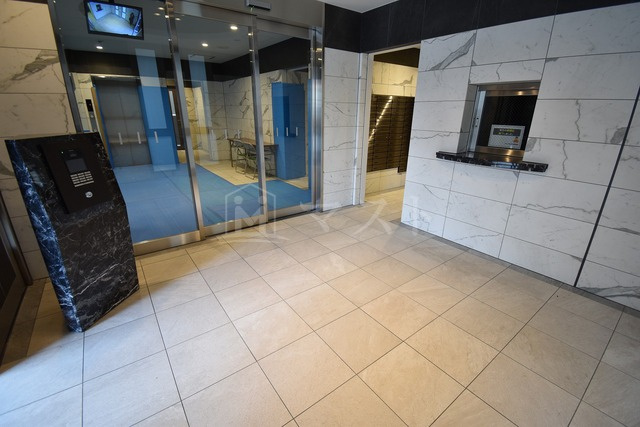 エスリード天王寺町北のロビー