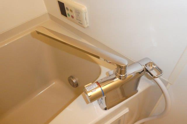 プレイス吉備路の浴室|サーモスタッド付き水栓