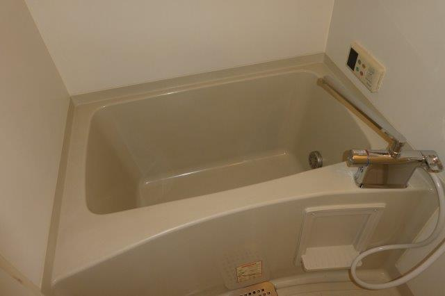 プレイス吉備路の浴室