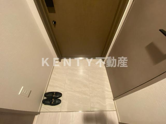 【玄関】 | Ｊ．ＧＲＡＮ　Ｃｏｕｒｔ　品川西大井ＷＥＳＴ | 明るい玄関です