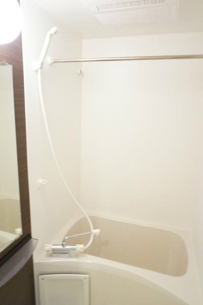 習志野市東習志野４丁目のアパートの浴室