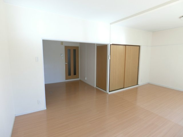 ルグラン嶋津の居間・リビング