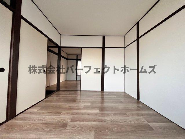 大利町テラスハウス　賃貸の洋室|ゆったりした洋室です
