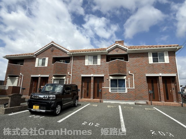 シエナフローラⅡ番館の外観