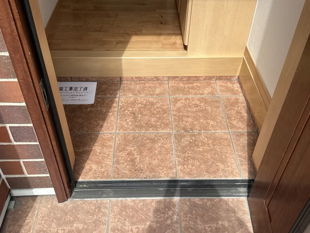 シエナフローラⅡ番館の玄関