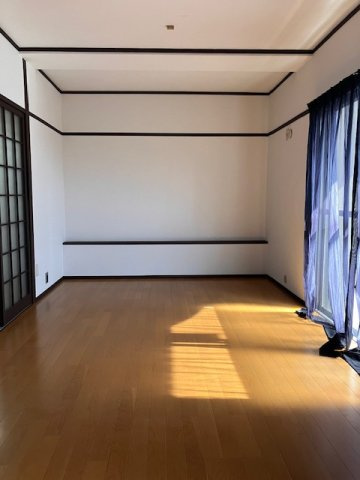 コーポパインの洋室