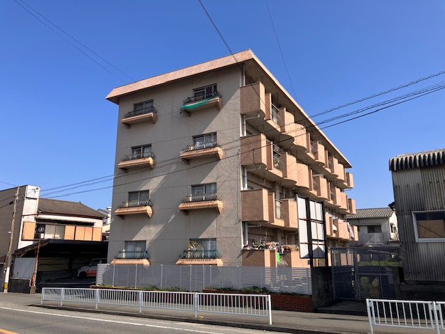 コーポパインの外観