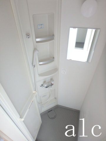 中野区沼袋２丁目のアパートのシャワールーム|落ち着いた空間のシャワールームです