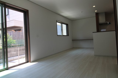 【居間・リビング】 | 柏市花野井1号棟 | リビング