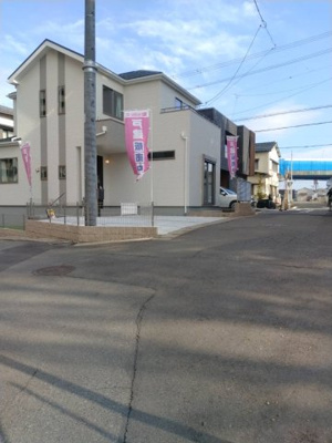 【前面道路含む現地写真】 | 小牧市船津２期　全１棟＜仲介手数料無料＞三ツ渕小・小牧西中　新築一戸建て | LINEから簡単お問合せ可能！
友達検索で@nqk7328tです！。