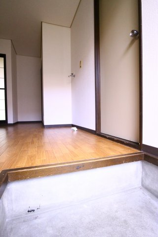 フォーブル舞子の玄関