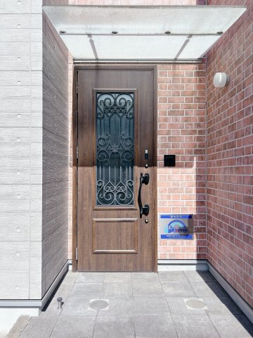 ベルセ常滑のエントランス