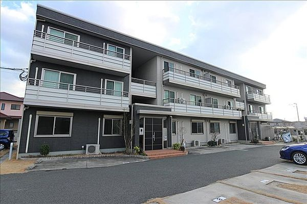 熊本市東区月出８丁目のアパートの外観