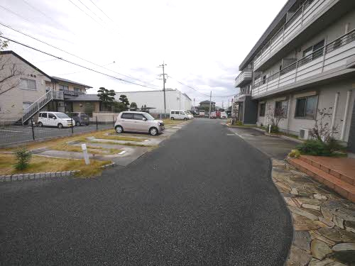 熊本市東区月出８丁目のアパートの駐車場