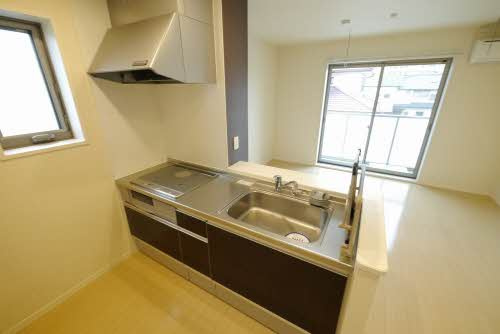 熊本市東区月出８丁目のアパートのキッチン