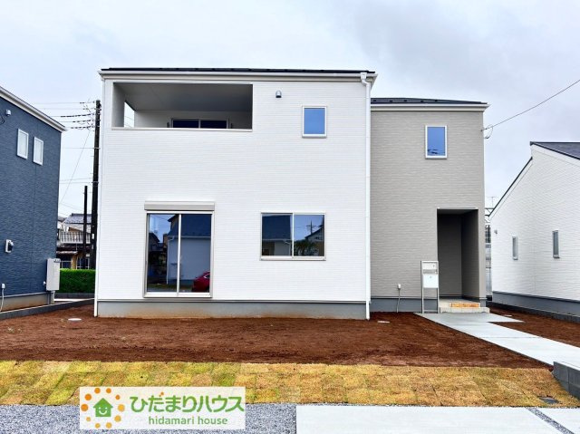 鴻巣市屈巣　第3　新築一戸建て　リーブルガーデン　02の外観|小学校まで徒歩10分以内！
お子さまの通学も安心です