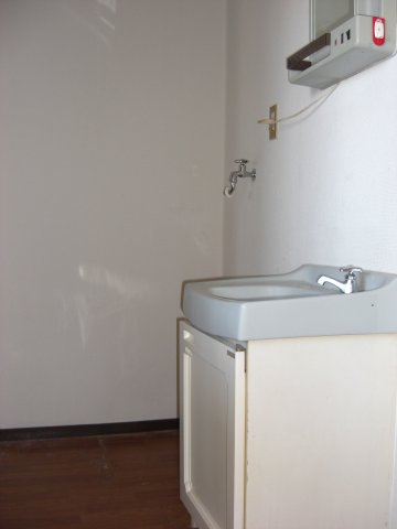 苑南ハイツの洗面所