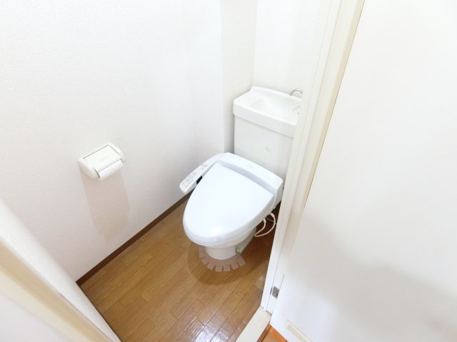 バルカン富田林のトイレ|同物件別部屋