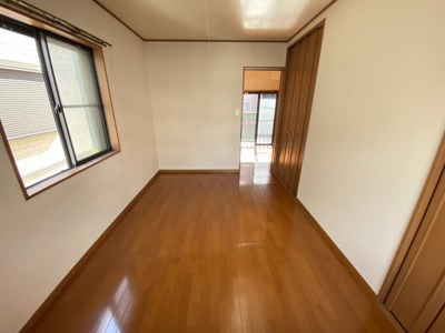 【洋室】 | リバーサイドコープA | 6.5畳あるきれいなお部屋