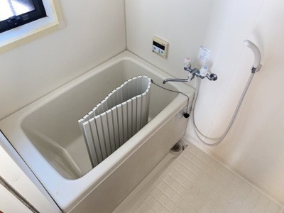 【浴室】 | リバーサイドコープA | 換気にうれしい浴室に窓