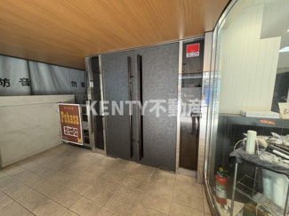【エントランス】 | 建物の内部です