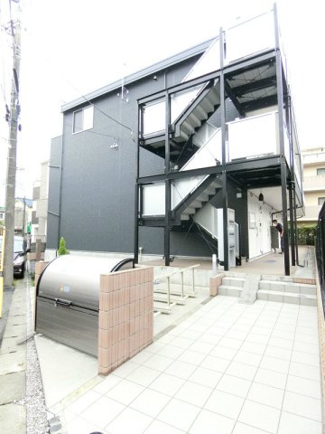 リブリ・CHELSEA大船のエントランス