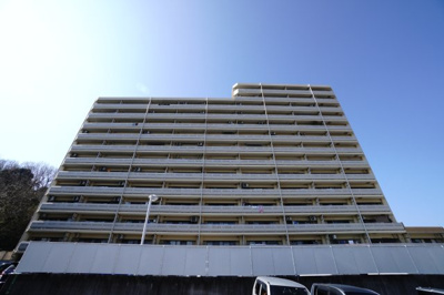 【外観】 | 【上質リフォーム】ペルル中山南参番館 | 現地（2024年2月13日12：00頃）撮影