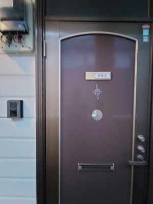 【玄関】 | Nレボ春日 | 別号室の写真になります。現況優先。