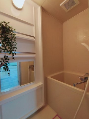 【浴室】 | Nレボ春日 | 別号室の写真になります。現況優先。