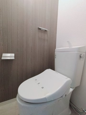 【トイレ】 | Nレボ春日 | 別号室の写真になります。現況優先。