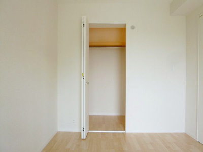 【収納】 | アーバン博多駅南 | 別号室の写真になります。現況優先。