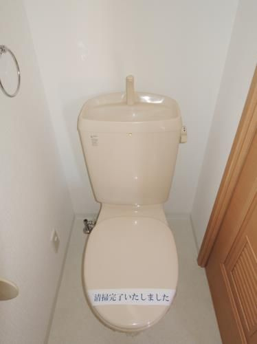 ｄｕｅ　ＥＮＩＫＥＳのトイレ