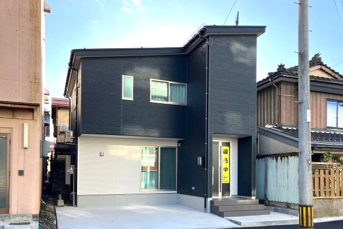 長岡市渡里町　新築住宅の画像