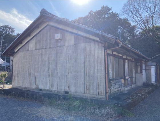 草津市矢橋町の倉庫の外観