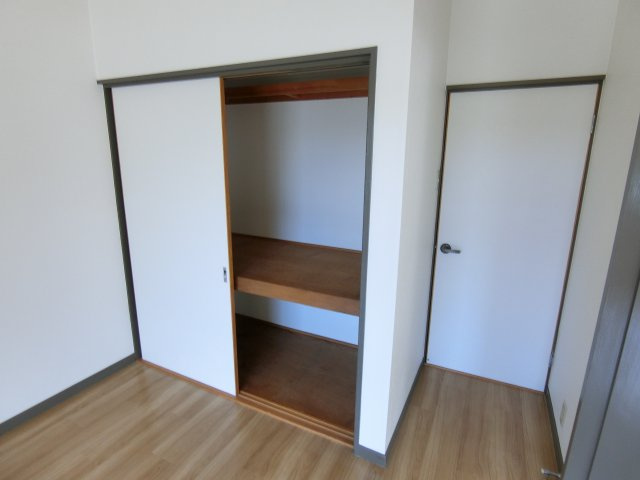 メゾンブライトＥの収納